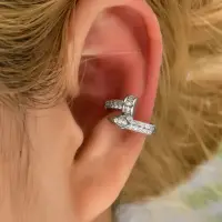 Кафф на ухо Гвоздь с кристаллами 1 шт