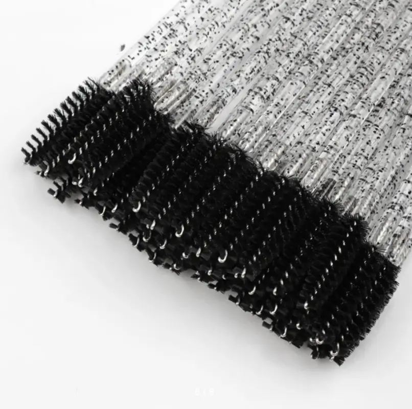 Щеточки для ресниц и бровей 150 штук Щеточки для ресниц и бровей 150 штук