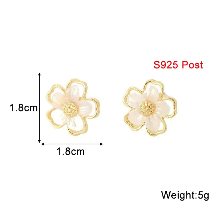 Серьги-гвоздики Цветы белые золотистые