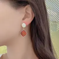 Клипсы круглые коричнево-бежевые эсаль