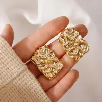 Серьги гвоздики Мятое золото прямоугольные золотистые