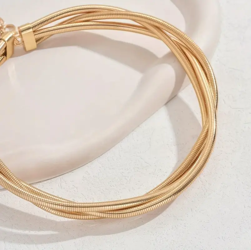 Чокер на шею жесткий плетеный золотистый