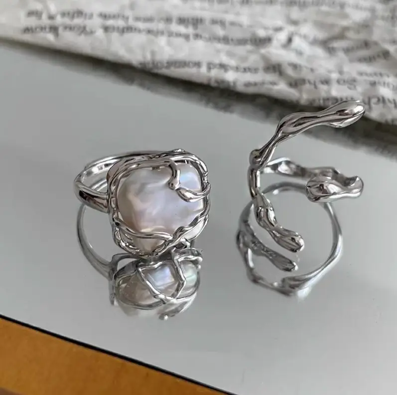 Набор колец с жемчугом серебристые 2 штуки