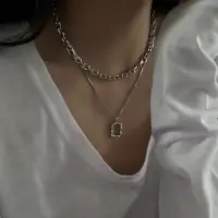 Колье на шею многослойное с подвеской серебристое