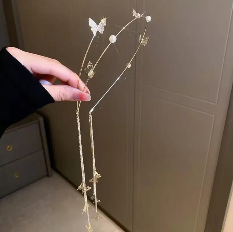 Ободок на голову с Бабочками и кристаллами с цепочками