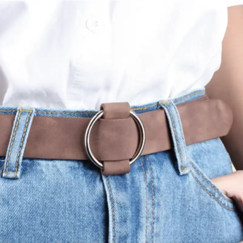 Ремень коричневый с круглой пряжкой 100см Ремень коричневый с круглой пряжкой 100см