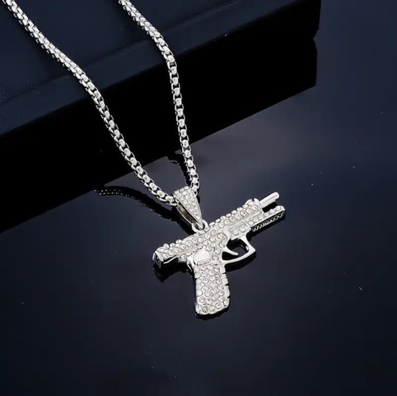 Подвеска Пистолет с кристаллами на цепочке 60 см