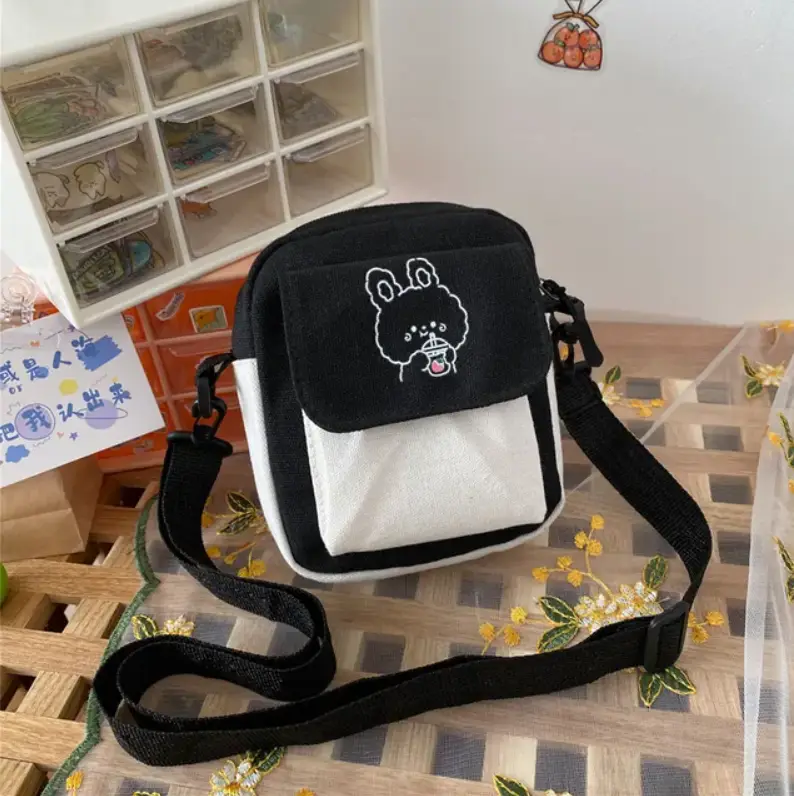 Сумка кросс-боди тканевая черно-белая Сумка кросс-боди тканевая черно-белая