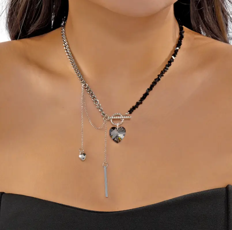 Чокер на шею с подвесками из бисера и цепочки