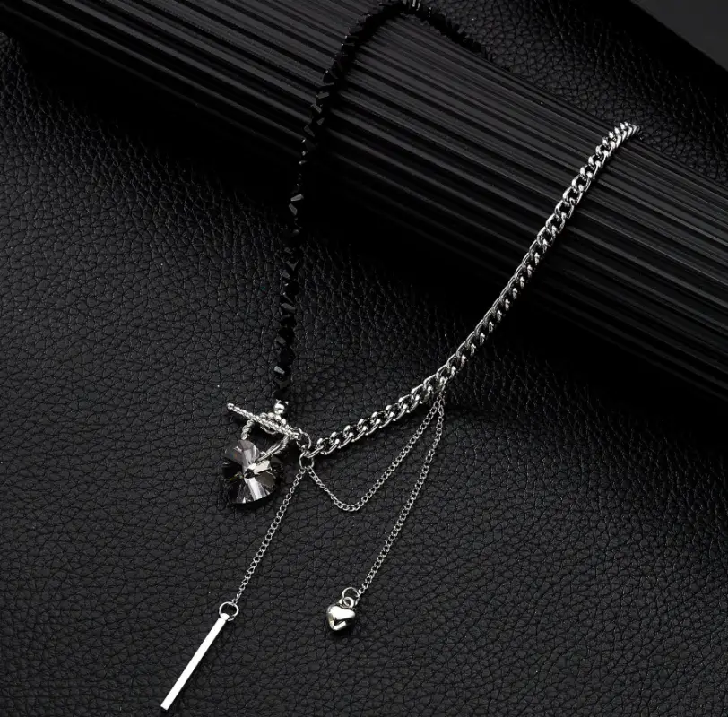 Чокер на шею с подвесками из бисера и цепочки