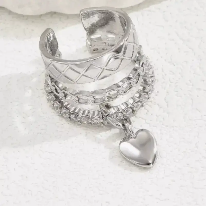 Кафф тройной с кристаллами и сердцем серебристый