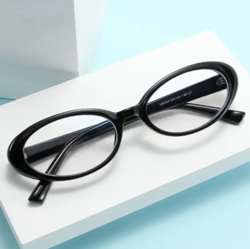 Очки имиджевые овальные без диоптрий черные