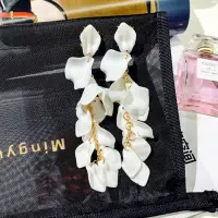 Серьги длинные Цветы белые золотистые