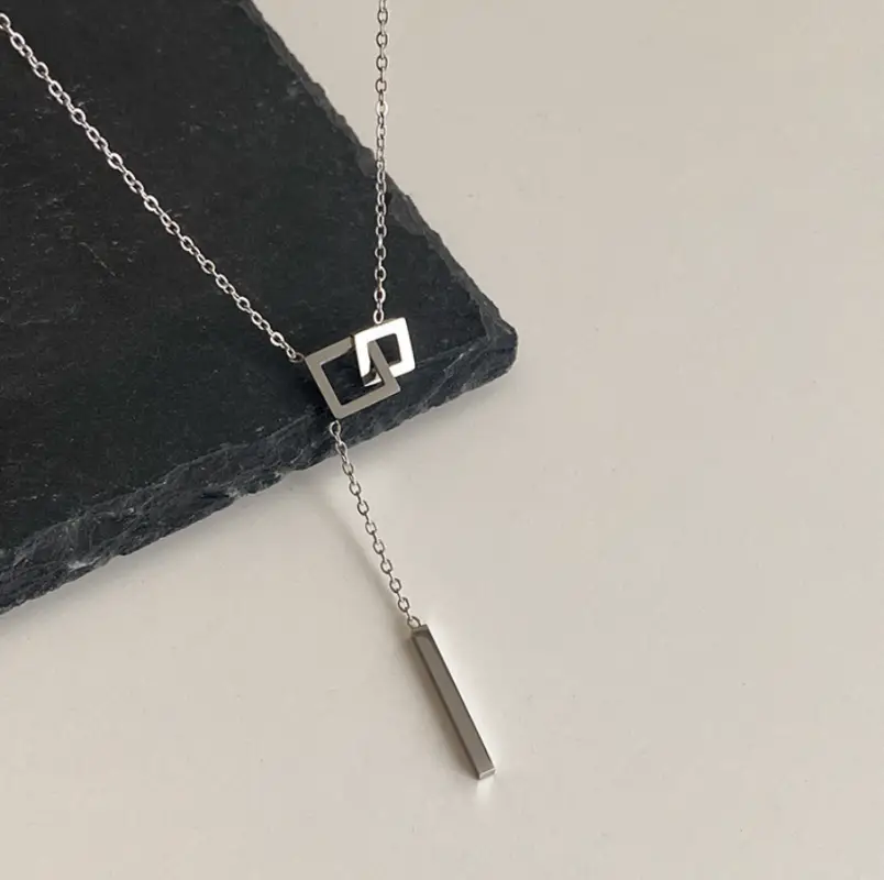 Подвеска Геометрия длинная на цепочке светлая 43 см