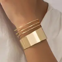 Браслет Геометрия безразмерный золотистый