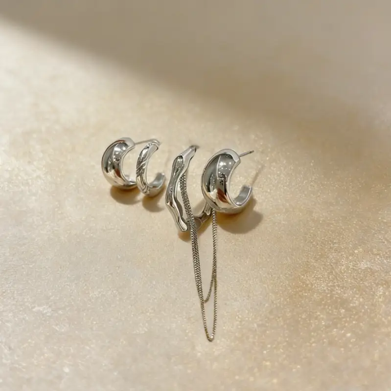 Каффы на ухо и пара сережек 4 штуки