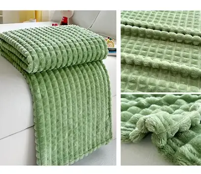 Плед велсофт зелёный в кубик 150х100 см