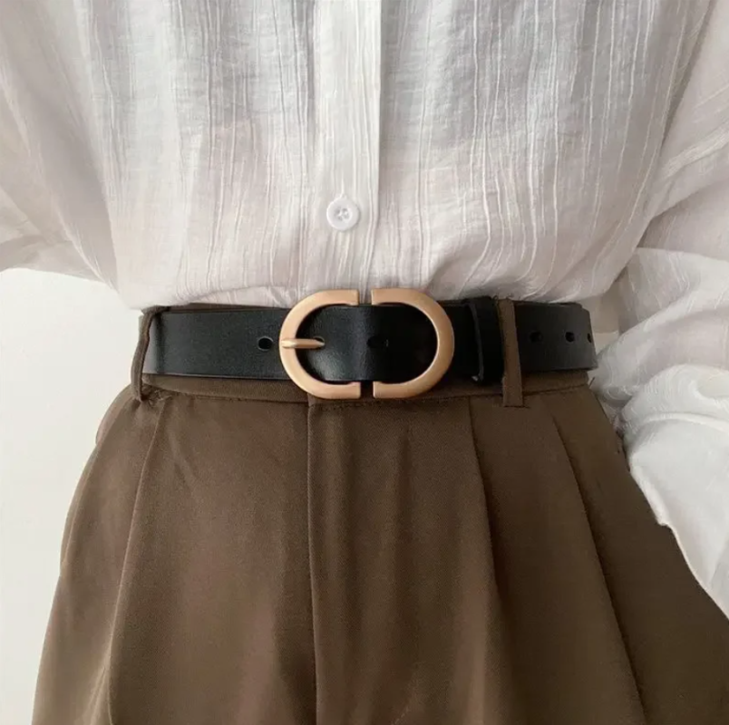 Ремень женский с золотой пряжкой 85 см Ремень женский с золотой пряжкой 85 см