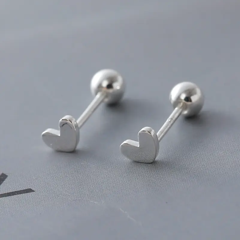 Серьги гвоздики Сердечки металл