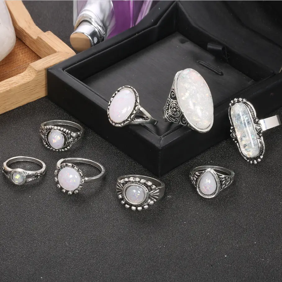 Набор колец Лунный камень 8 штук