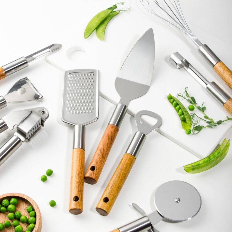 SATOSHI ЭКО Овощечистка ЭКО, 18.5х5.5см, нерж.сталь, бук SATOSHI ЭКО Овощечистка ЭКО, 18.5х5.5см, нерж.сталь, бук