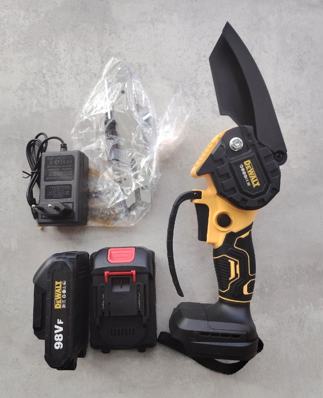 Пила DeWALT мини, 98v 2АКБ Пила DeWALT мини, 98v 2АКБ