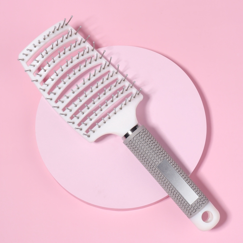 Расчёска массажная, с магнитом, прорезиненная ручка, вентилируемая, 7,5 × 25,5 см, цвет бежевый/белый Расчёска массажная, с магнитом, прорезиненная ручка, вентилируемая, 7,5 × 25,5 см, цвет бежевый/белый