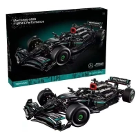 Гоночный автомобиль Mercedes-AMG F1 W14 E Performance