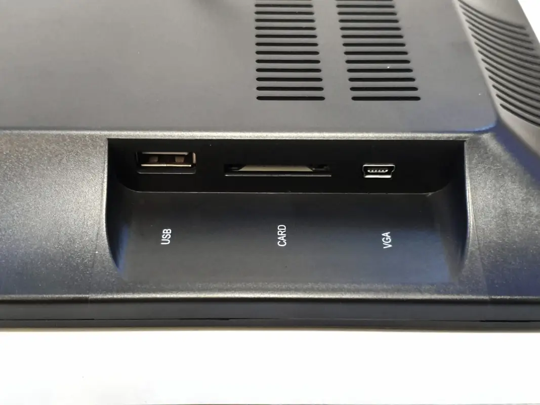 Телевизор портативный с TV-приемником Eplutus EP-147TD Телевизор портативный с TV-приемником Eplutus EP-147TD