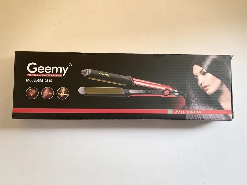 Плойка Выпрямитель GEEMY GM-2819