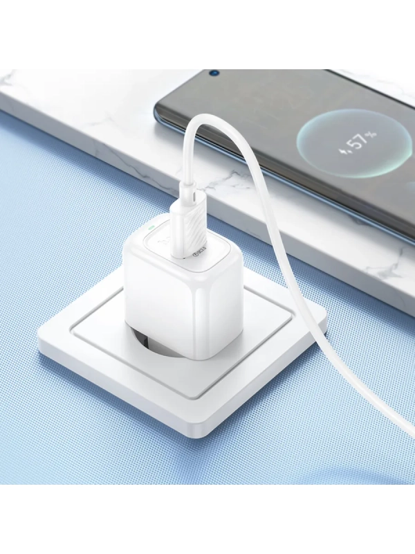 Зарядное устройство USB 3.0 QC с кабелем TYPE-C Зарядное устройство USB 3.0 QC с кабелем TYPE-C