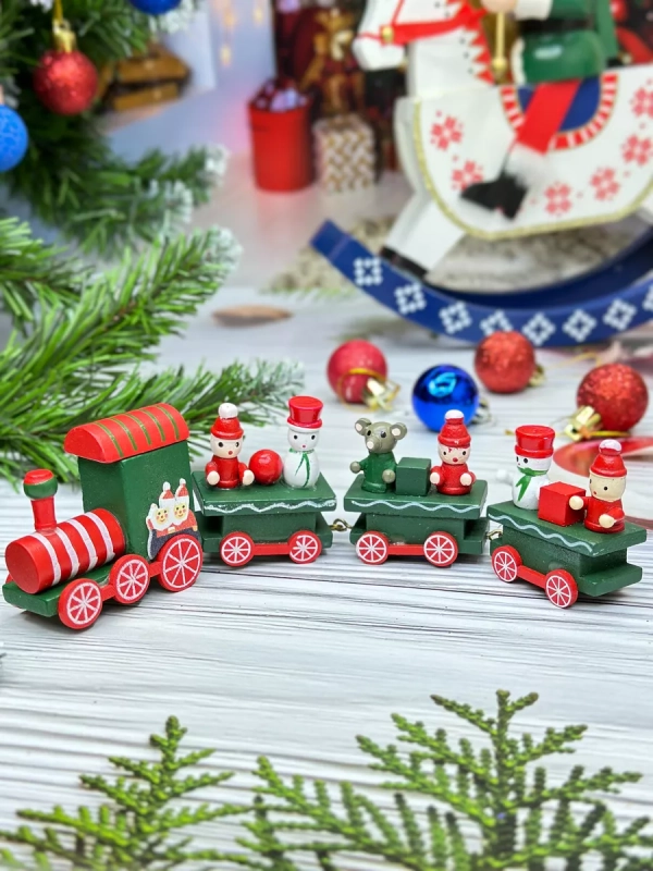 Новогодний паровозик 3 вагонч.20*5см Новогодний паровозик 3 вагонч.20*5см