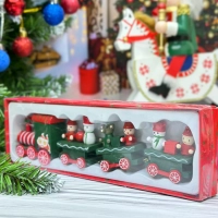 Новогодний паровозик 3 вагонч.20*5см Новогодний паровозик 3 вагонч.20*5см