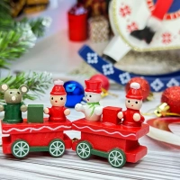 Новогодний паровозик 3 вагонч.20*5см Новогодний паровозик 3 вагонч.20*5см