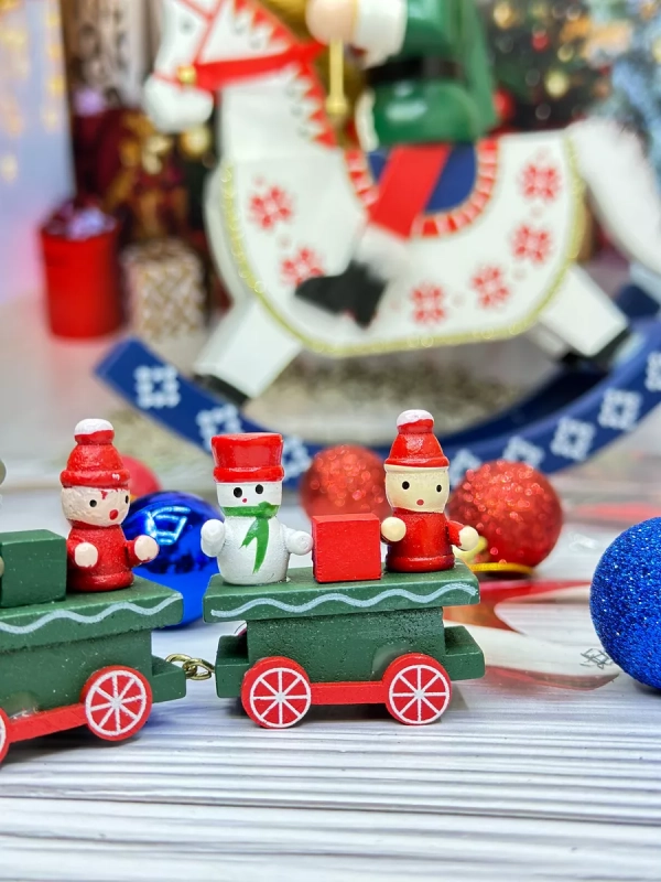 Новогодний паровозик 3 вагонч.20*5см Новогодний паровозик 3 вагонч.20*5см