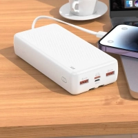 Повербанк 20000mAh, встроенные кабели Lightning и Type-C