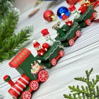 Новогодний паровозик 3 вагонч.20*5см Новогодний паровозик 3 вагонч.20*5см