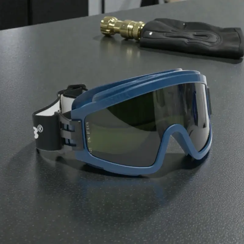 Очки ЗН11 Панорама СтронгГласс  закрытые затемненные, непрямая вентиляция, арт. 21134