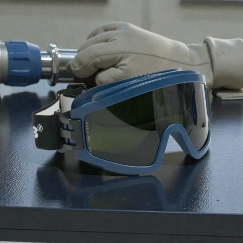 Очки ЗН11 Панорама СтронгГласс  закрытые затемненные, непрямая вентиляция, арт. 21134