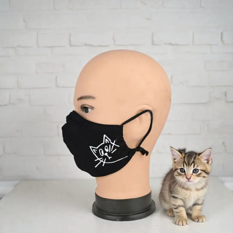 Маска многоразовая двухслойная лого котик (ткань,100% х/б) Маска многоразовая двухслойная лого котик (ткань,100% х/б)