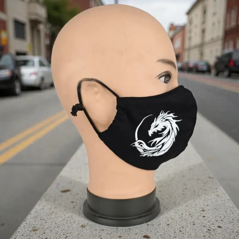 Маска многоразовая двухслойная лого дракон (ткань,100% х/б) Маска многоразовая двухслойная лого дракон (ткань,100% х/б)